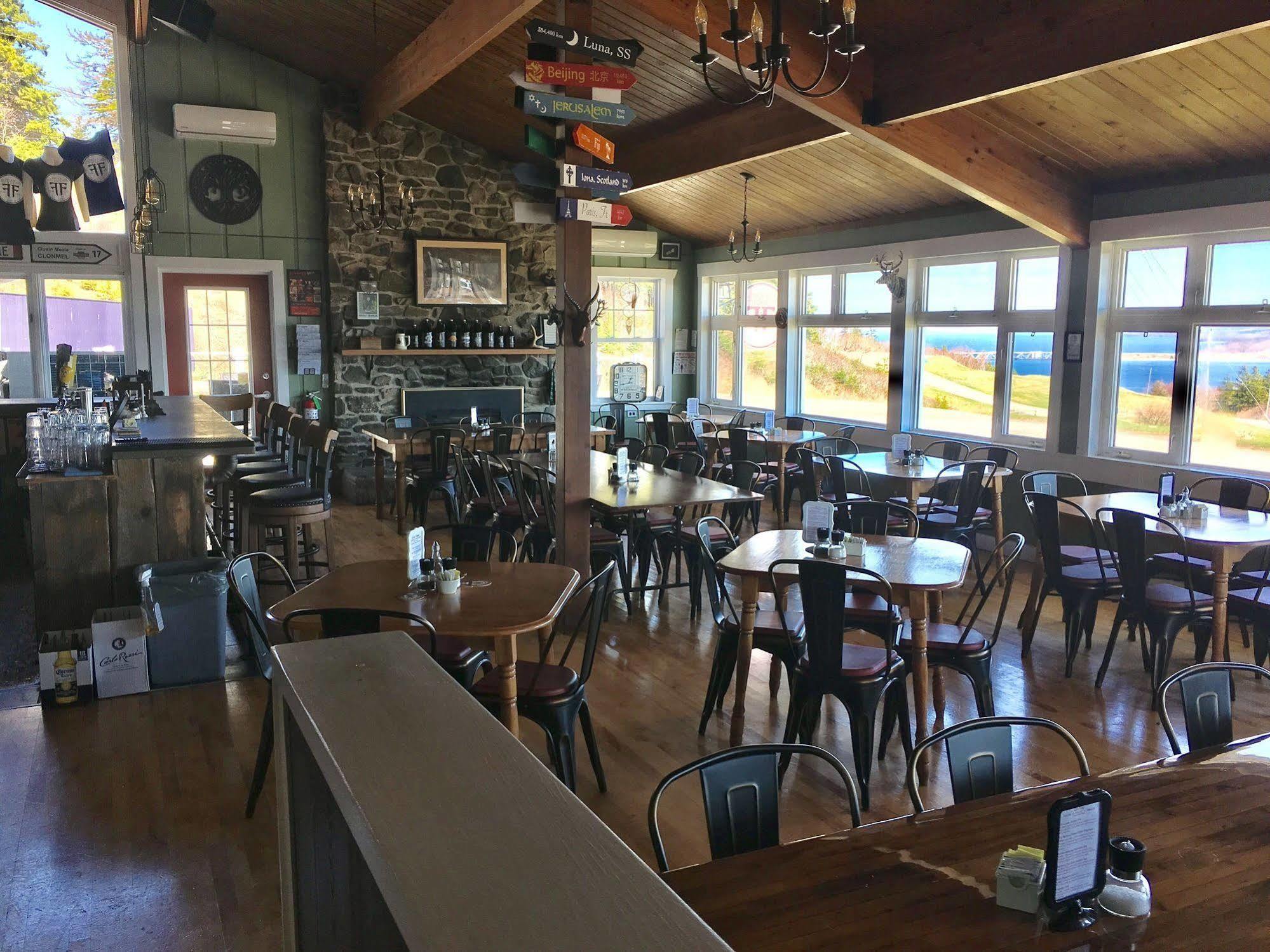 The Iona Heights Inn Extérieur photo