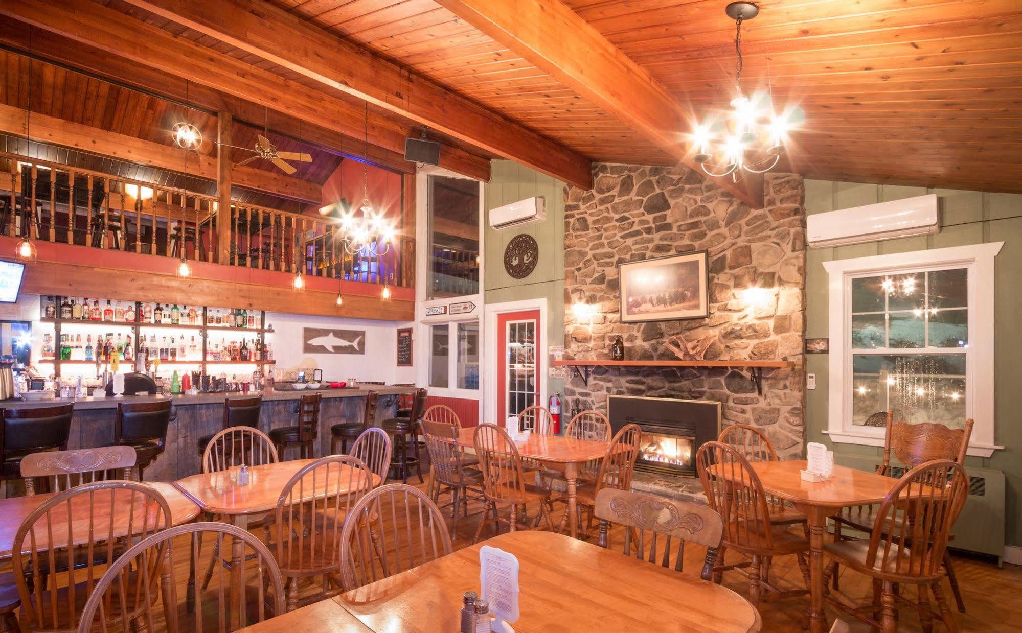 The Iona Heights Inn Extérieur photo